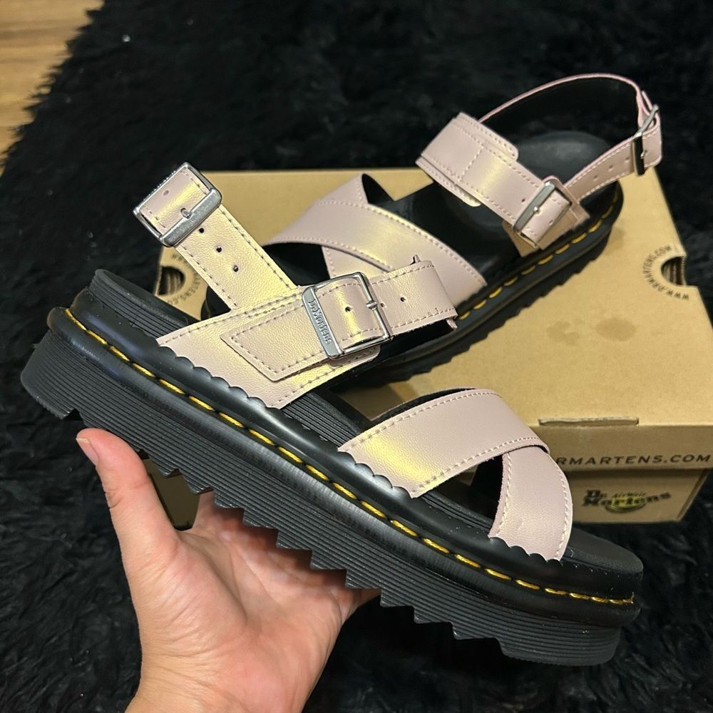 DR MARTENS Voss II iridescent pink gladiator platform sandals shoes sz 9 new
